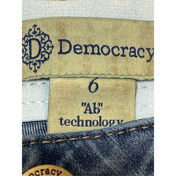 Democracy Women's Mid-Rise Ankle Length Five Pocket Distressed Jeans Blue Size 6 - Picture 7 of 8